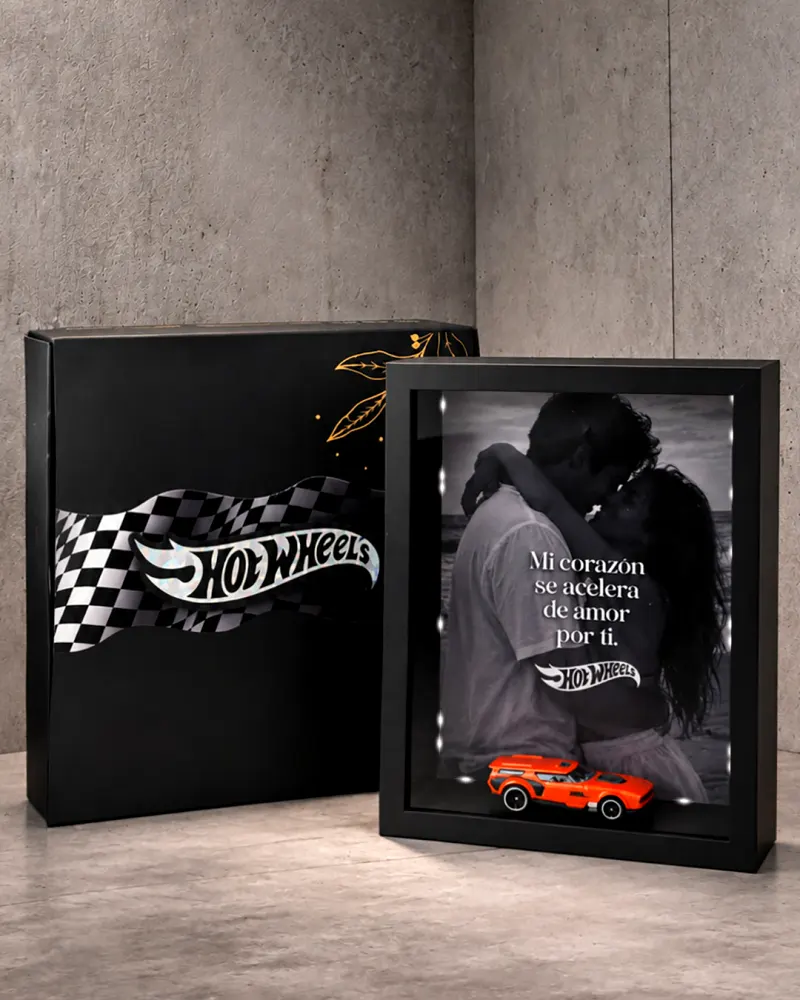 Cuadro Personalizado Hot Wheels para Novio con luces